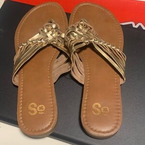 SO Women's Metallic Gold Sandals 8 1/2 Medium/worn couple of times